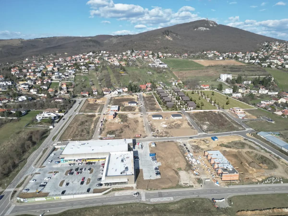 Situácia z boku - prístup a zástavba